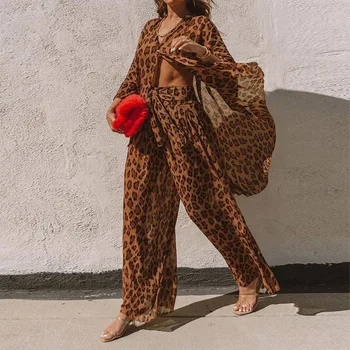 Ir 2021. Pavasara Vasaras Leopards Drukāt Sievietes Divas Gabals Komplekti Plaša Kāju Bikses, Uzvalks Sexy Lielgabarīta Zaudēt Streetwear Tērpiem plus izmērs 3XL